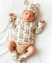 Cargar imagen en el visor de la galería, Primera Puesta Beige Bunny